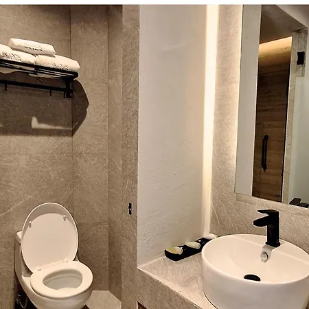 Hotel Block Suites-2